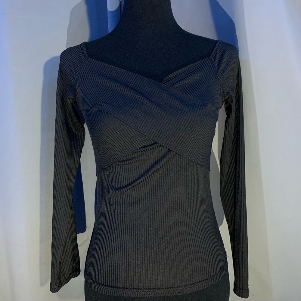 SHEIN Black women's medium long-sleeve scoop neck pullover top